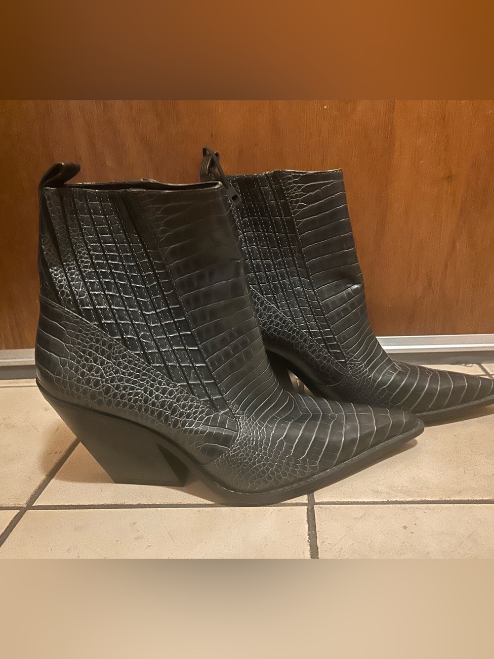 Zara dark blue croc embossed leather boots W11